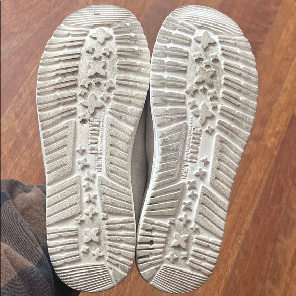 EUC Hey Dude Beige Animal Print Shoes - Picture 10 of 16